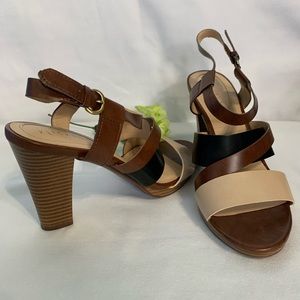 Nickels brown and beige heels like new.